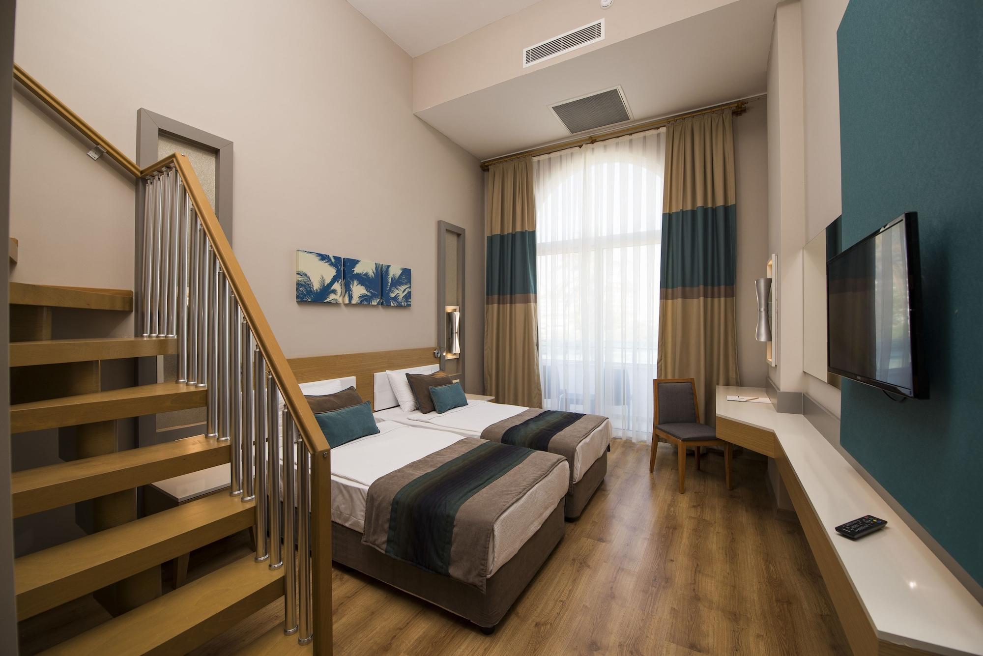 Palm World Side Resort & Spa エクステリア 写真