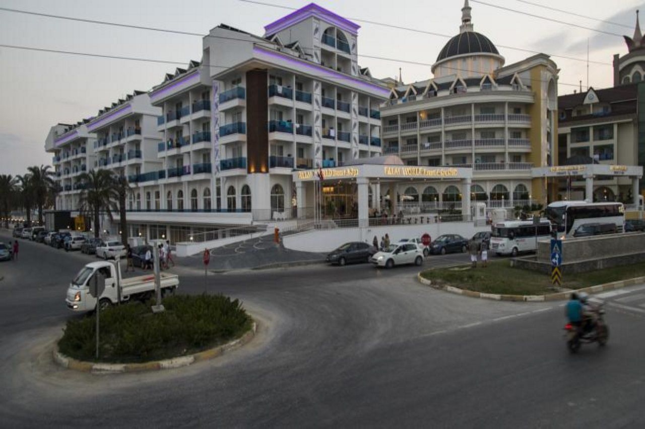 Palm World Side Resort & Spa エクステリア 写真